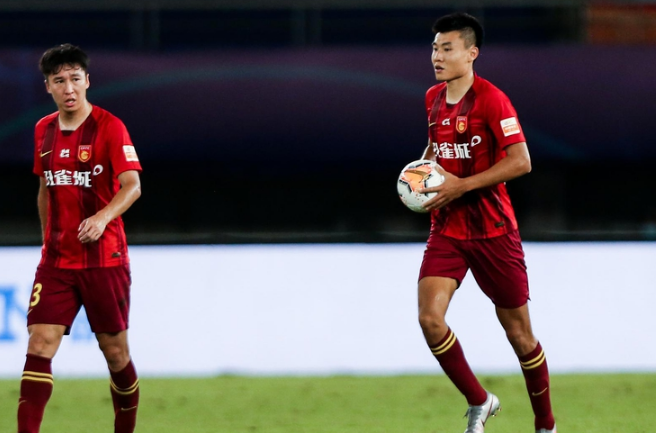 迈阿密热火训练开放日；今夜豪取连胜引欢呼；中超在即；赛季目标并未改变的简单介绍